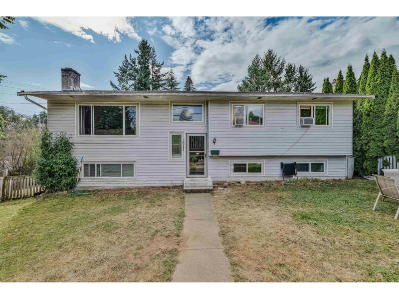 2011 MCMILLAN Road, Abbotsford, British Columbia, V2S4Y3, Abbotsford, British Columbia — photo 1 of 5