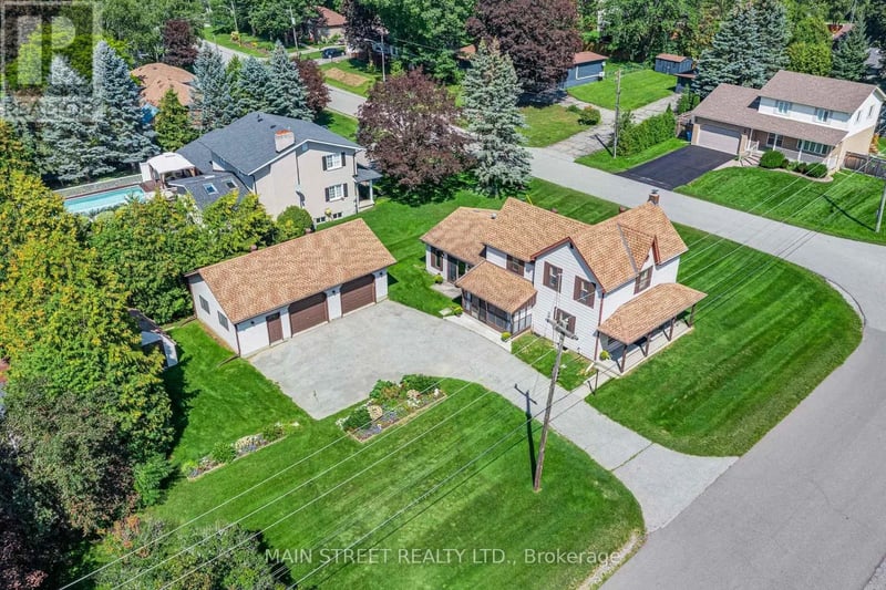60 Albert Street, East Gwillimbury (Mt Albert), Ontario, L0G1M0, East Gwillimbury (Mt Albert), Ontario — photo 1 of 5