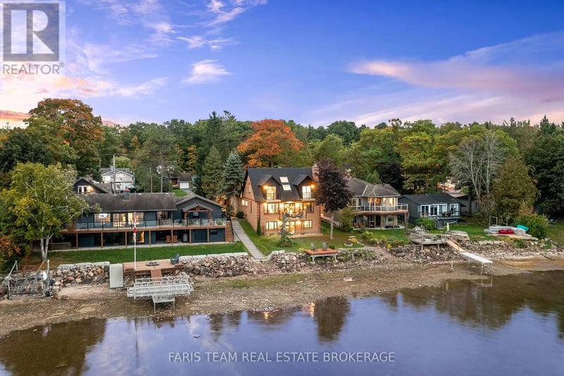 238 Robins Point Road, Tay (Victoria Harbour), Ontario, L0K2A0, Tay (Victoria Harbour), Ontario — photo 1 of 5