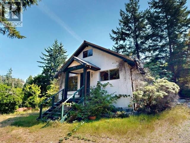 6866 CRANBERRY STREET, Powell River, British Columbia, V8A3Z5, Powell River, British Columbia — photo 1 of 5