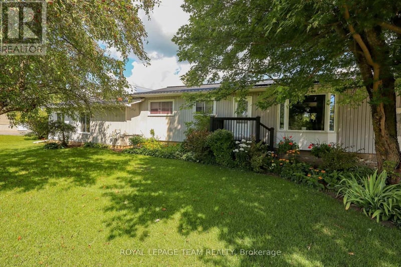 3041 Bridge Street, North Dundas, Ontario, K0E1W0, North Dundas, Ontario — photo 1 of 5