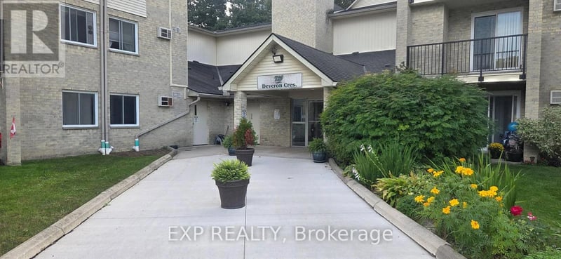 #220 725 Deveron Crescent, London South (South T), Ontario, N5Z4X3, London South (South T), Ontario — photo 1 of 5