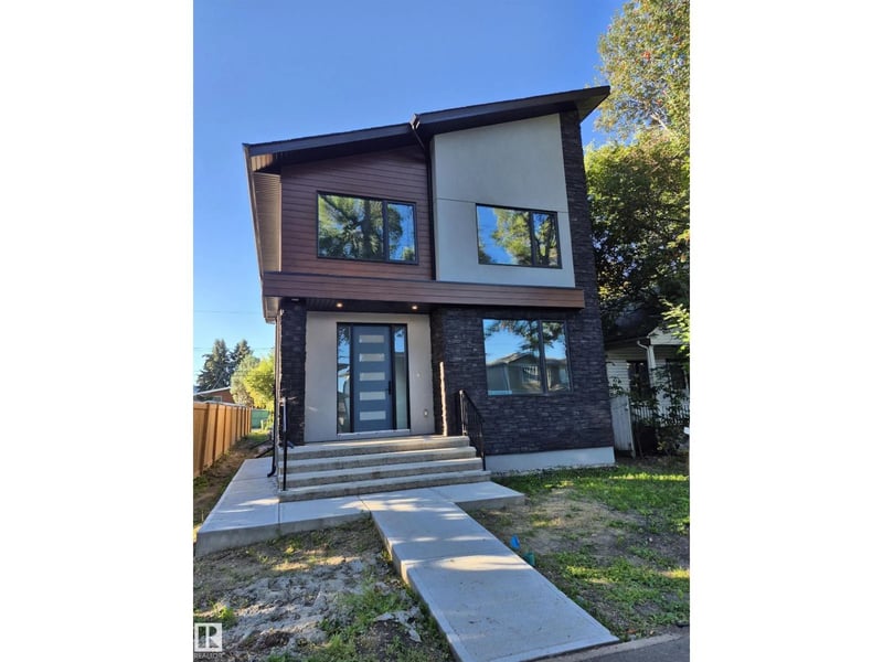 9515 75 AV NW, Edmonton, Alberta, T6E1H5, Edmonton, Alberta — photo 1 of 5