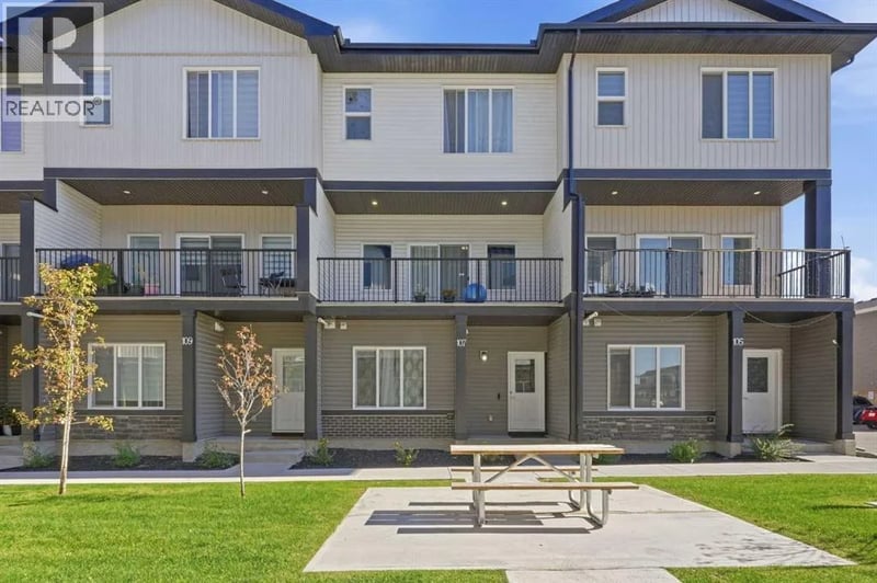 107 Corner Meadows Square Northeast, Calgary, Alberta, T3N2N1, Calgary, Alberta — photo 1 of 5
