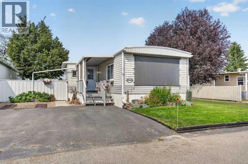 2300 13 Street North, Lethbridge, Alberta, T1H4E8, Lethbridge, Alberta — photo 1 of 5