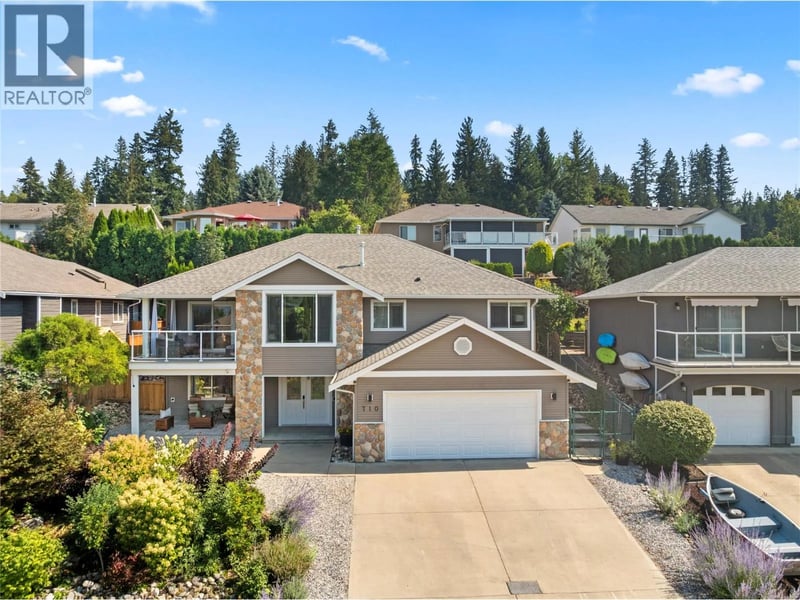 710 17 Street Southeast, Salmon Arm, British Columbia, V1E1W2, Salmon Arm, British Columbia — photo 1 of 5