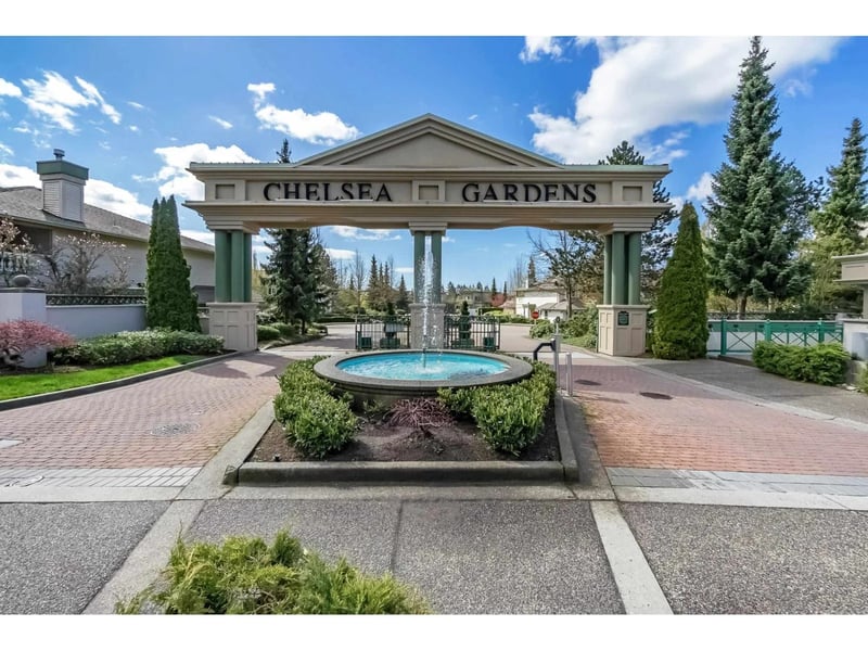 #207 13860 70 Avenue, Surrey, British Columbia, V3W0S1, Surrey, British Columbia — photo 1 of 5