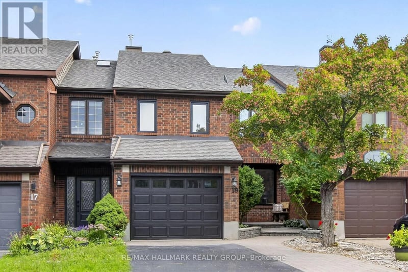 19 Windeyer Crescent, Ottawa, Ontario, K2K2P6, Ottawa, Ontario — photo 1 of 5