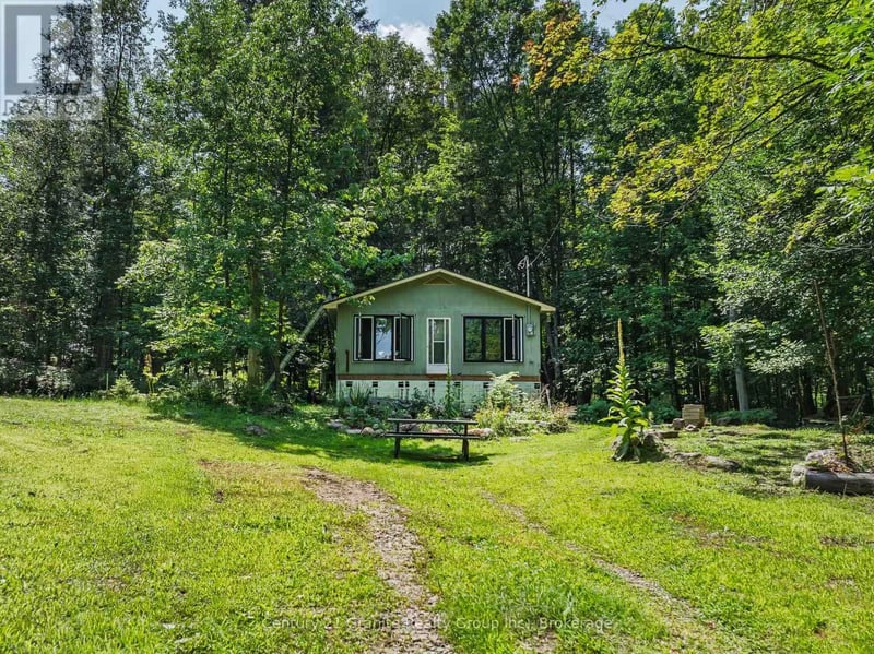 28 Dovers Hill Road, Dysart et al (Dysart), Ontario, K0M1S0, Dysart et al (Dysart), Ontario — photo 1 of 5