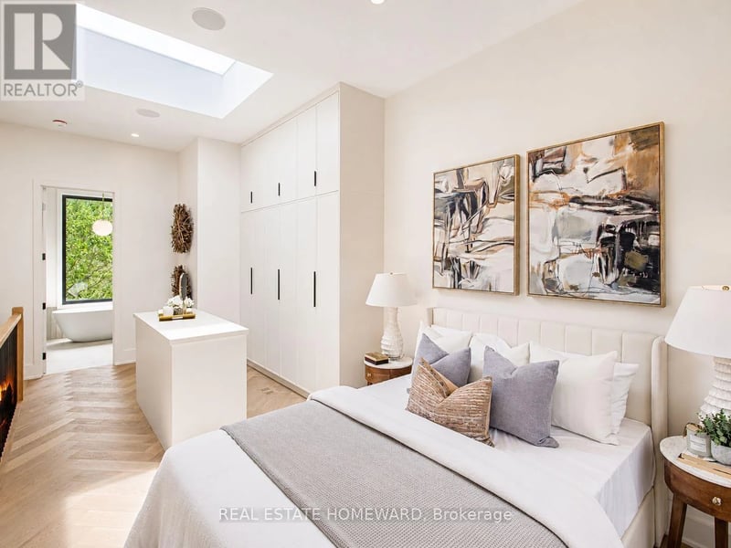 3 Rebecca Street, Toronto (Trinity-Bellwoods), Ontario, M6J1K8, Toronto (Trinity-Bellwoods), Ontario — photo 1 of 5