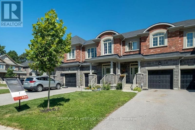 28 Cupples Farm Lane, East Gwillimbury (Mt Albert), Ontario, L0G1M0, East Gwillimbury (Mt Albert), Ontario — photo 1 of 5