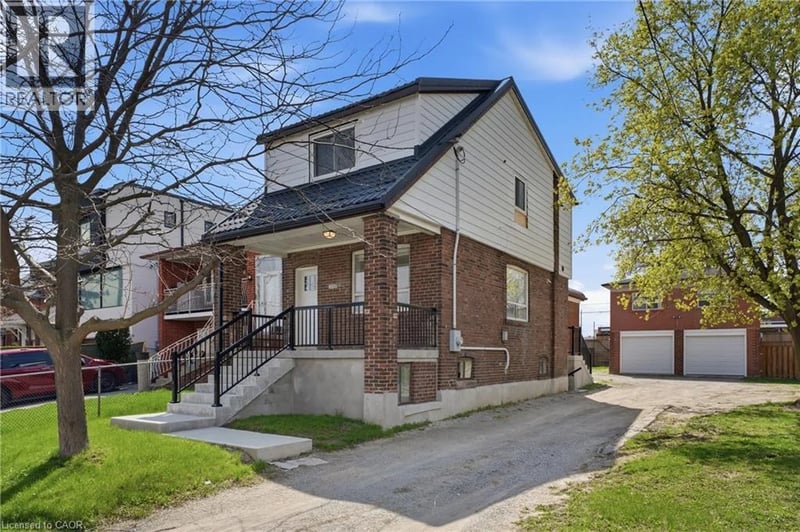 1049 GLENCAIRN Avenue, North York, Ontario, M6B2B1, North York, Ontario — photo 1 of 5
