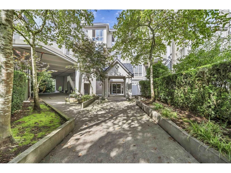#430 9979 140 Street, Surrey, British Columbia, V3T5W2, Surrey, British Columbia — photo 1 of 5