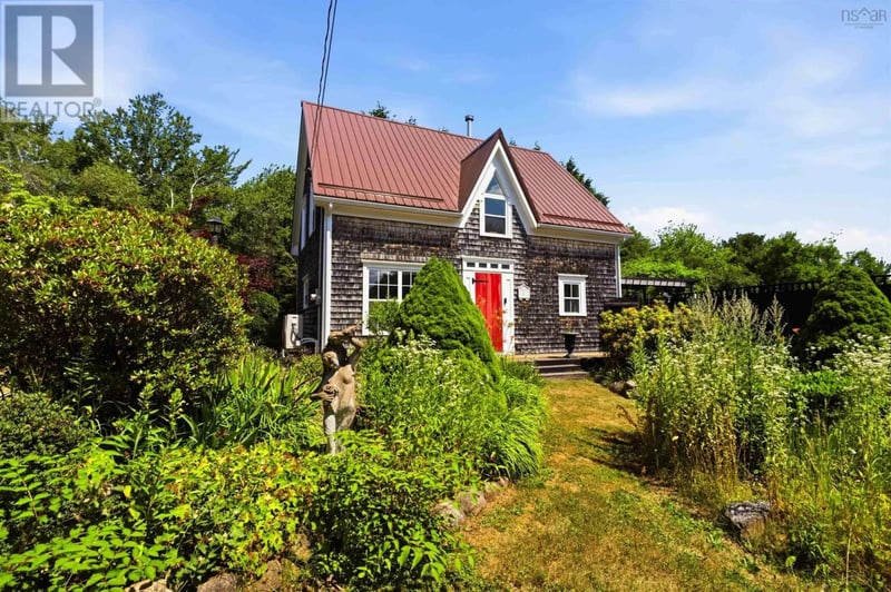 11460 Highway 3, Centre, Nova Scotia, B0J2C0, Centre, Nova Scotia — photo 1 of 5