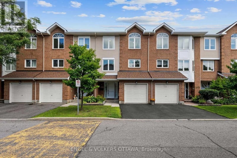 1831 Summerfields Crescent, Ottawa, Ontario, K1C7B8, Ottawa, Ontario — photo 1 of 5
