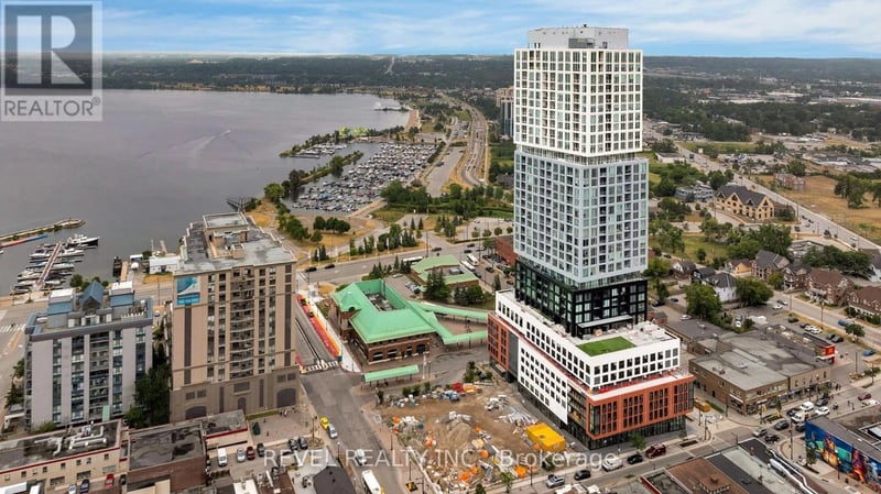 #1012 39 Mary Street, Barrie (City Centre), Ontario, L4N1S9, Barrie (City Centre), Ontario — photo 1 of 5