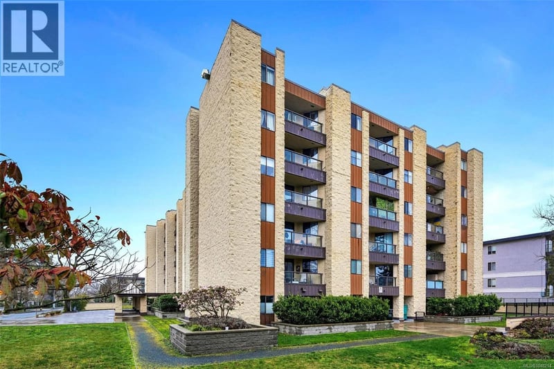 #206 1745 Leighton Road, Victoria, British Columbia, V8R6R6, Victoria, British Columbia — photo 1 of 5