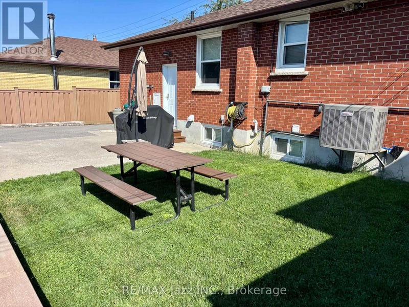 #Unit 2 751 Phillip Murray Avenue, Oshawa (Lakeview), Ontario, L1J1J2, Oshawa (Lakeview), Ontario — photo 1 of 5