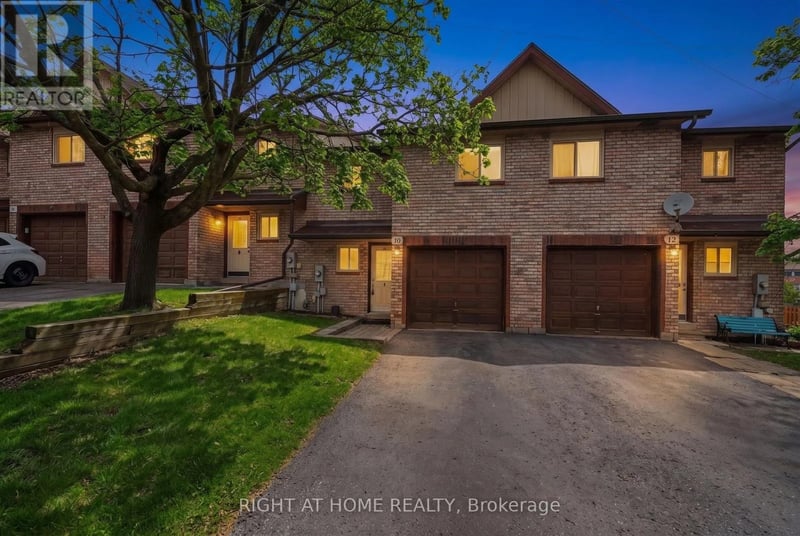 #10 32 Sawmill Road, Barrie (Ardagh), Ontario, L4N6X3, Barrie (Ardagh), Ontario — photo 1 of 5