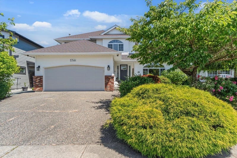 5748 MONTESINA Place, Chilliwack, British Columbia, V2R3E1, Chilliwack, British Columbia — photo 1 of 5