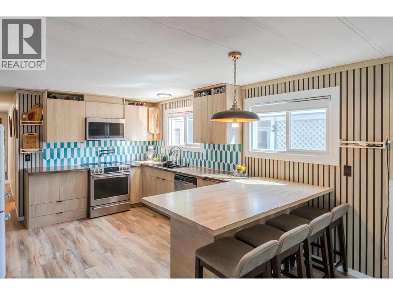 #78 3999 Skaha Lake Road, Penticton, British Columbia, V2A6J7, Penticton, British Columbia — photo 1 of 5