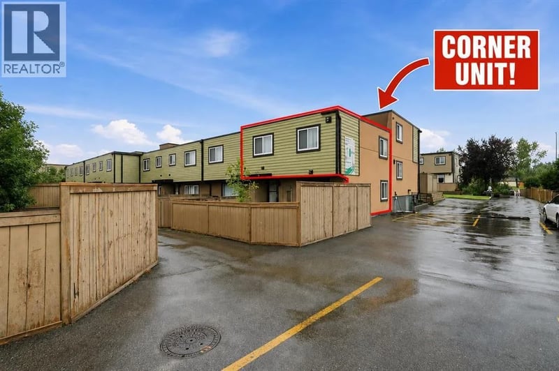 3809 45 Street Southwest, Calgary, Alberta, T3E3V6, Calgary, Alberta — photo 1 of 5