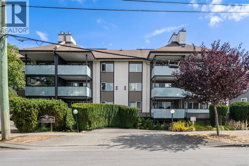 #103 1619 Morrison Street, Victoria, British Columbia, V8R6R8, Victoria, British Columbia — photo 1 of 5