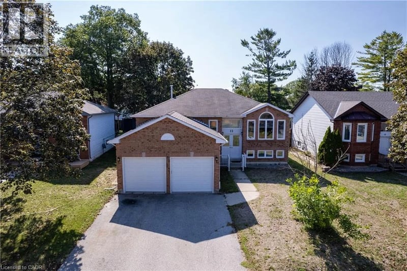 12 LANGEVIN Drive, Wasaga Beach, Ontario, L9Z1C6, Wasaga Beach, Ontario — photo 1 of 5