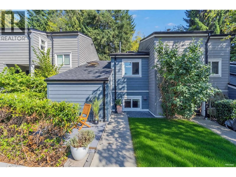 2624 TRETHEWAY Drive, Burnaby, British Columbia, V5B4R8, Burnaby, British Columbia — photo 1 of 5
