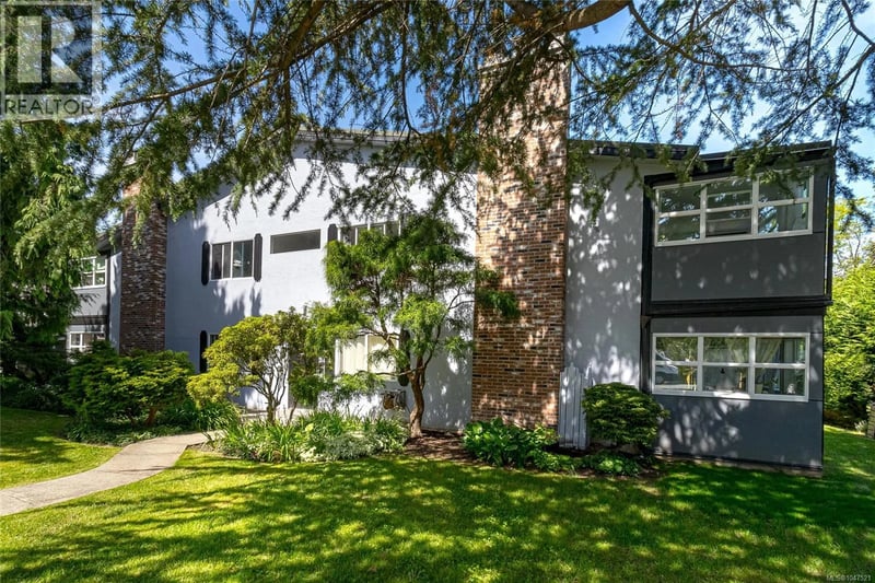 #102 3244 Seaton Street, Saanich, British Columbia, V8Z3V7, Saanich, British Columbia — photo 1 of 5