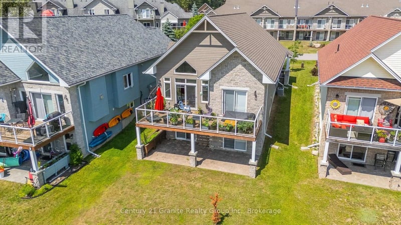 17 Webb Circle, Dysart et al (Dysart), Ontario, K0M1S0, Dysart et al (Dysart), Ontario — photo 1 of 5