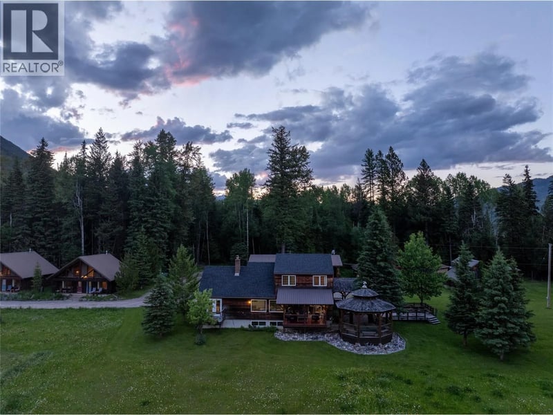 4485 Highway 3 Other, Fernie, British Columbia, V0B1M1, Fernie, British Columbia — photo 1 of 5