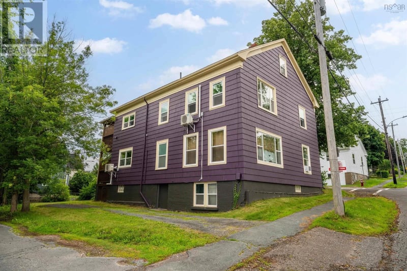 9 Cedar Street, Windsor, Nova Scotia, B3A2K2, Windsor, Nova Scotia — photo 1 of 5