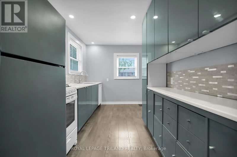 #1 122 Centre Street, St. Thomas, Ontario, N5R2Z9, St. Thomas, Ontario — photo 1 of 5