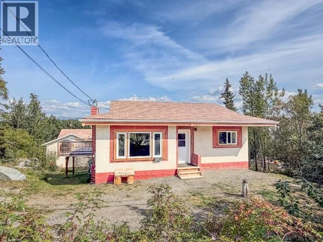 1512 CENTENNIAL STREET, Whitehorse, Yukon, Y1A3Z1, Whitehorse, Yukon — photo 1 of 5