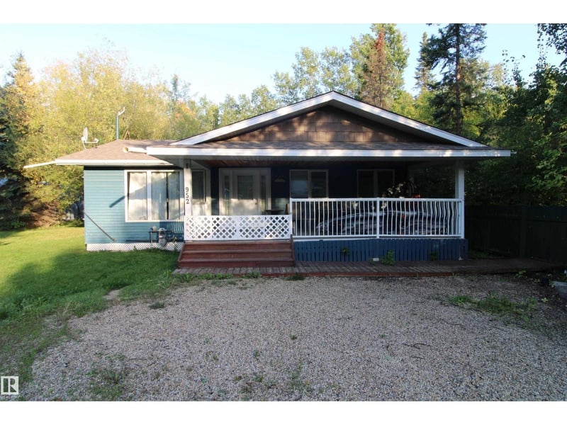 952 9 ST, Rural Lac Ste. Anne County, Alberta, T0E1A0, Rural Lac Ste. Anne County, Alberta — photo 1 of 5