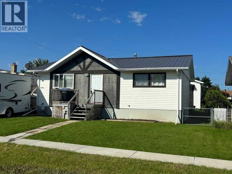 4806 47 Street, Mayerthorpe, Alberta, T0E1N0, Mayerthorpe, Alberta — photo 1 of 5