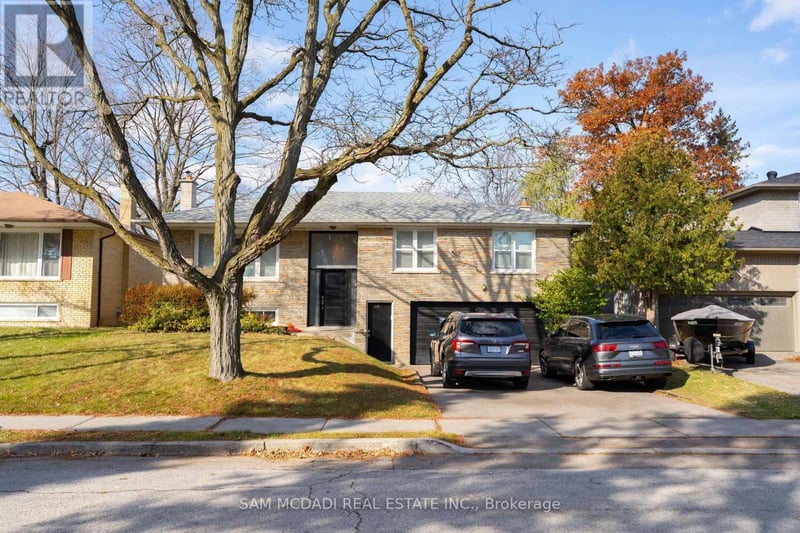 54 Bearbury Drive, Toronto (Markland Wood), Ontario, M9C2G9, Toronto (Markland Wood), Ontario — photo 1 of 5