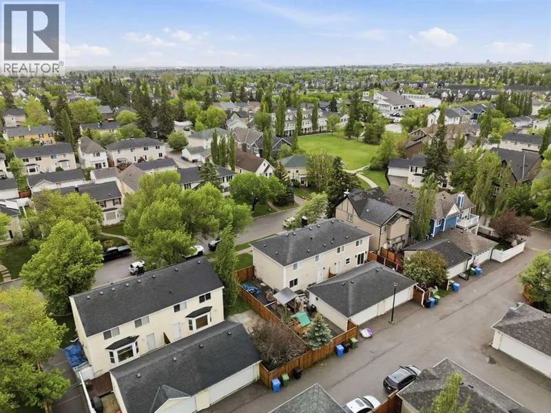 172 Somme Manor Southwest, Calgary, Alberta, T2T6L5, Calgary, Alberta — photo 1 of 5
