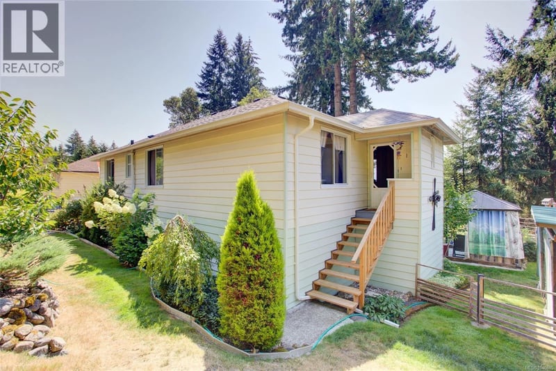 10660 Cedar Drive, Youbou, British Columbia, V0R3E1, Youbou, British Columbia — photo 1 of 5