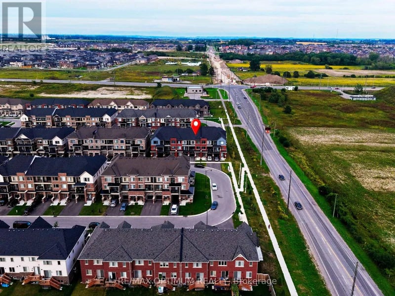2004 Cameron Lott Crescent, Oshawa (Kedron), Ontario, L1L0S1, Oshawa (Kedron), Ontario — photo 1 of 5