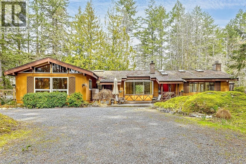 2298 Munn Road, Highlands, British Columbia, V9E1H5, Highlands, British Columbia — photo 1 of 5