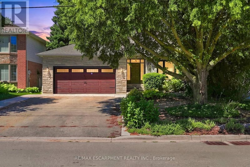 121 First Road West, Hamilton (Stoney Creek), Ontario, L8J2S6, Hamilton (Stoney Creek), Ontario — photo 1 of 5