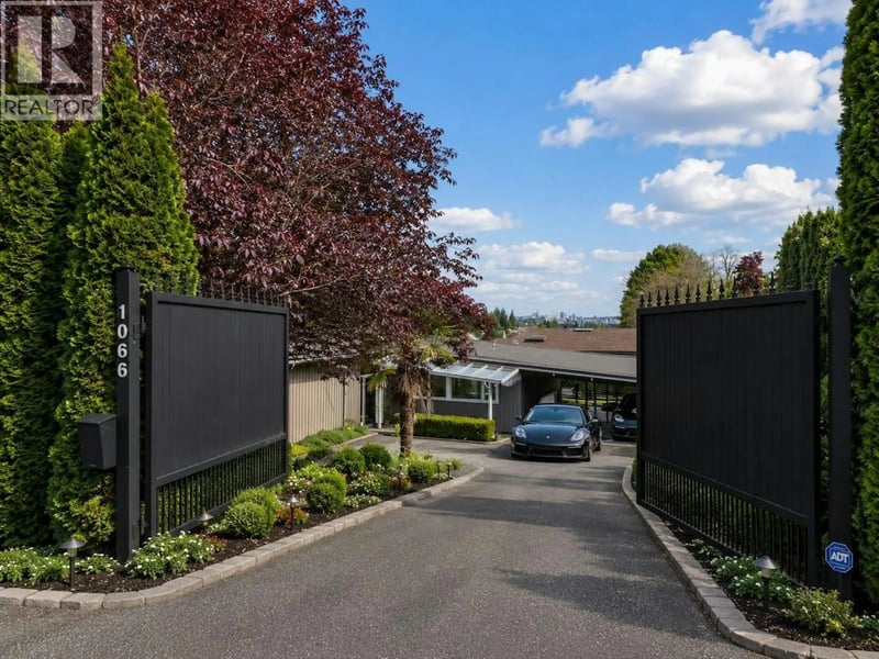 1066 PALMERSTON Avenue, West Vancouver, British Columbia, V7S2J3, West Vancouver, British Columbia — photo 1 of 5