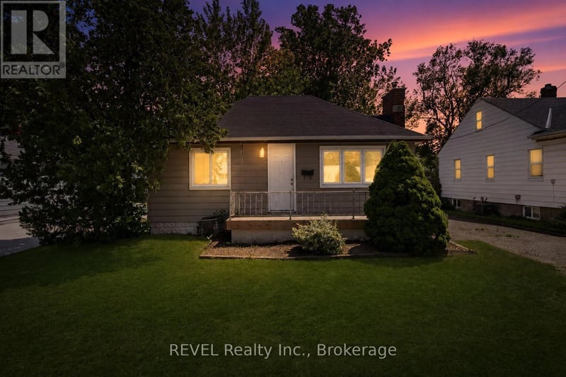 6482 Mcleod Road, Niagara Falls (Oldfield), Ontario, L2G3G1, Niagara Falls (Oldfield), Ontario — photo 1 of 5