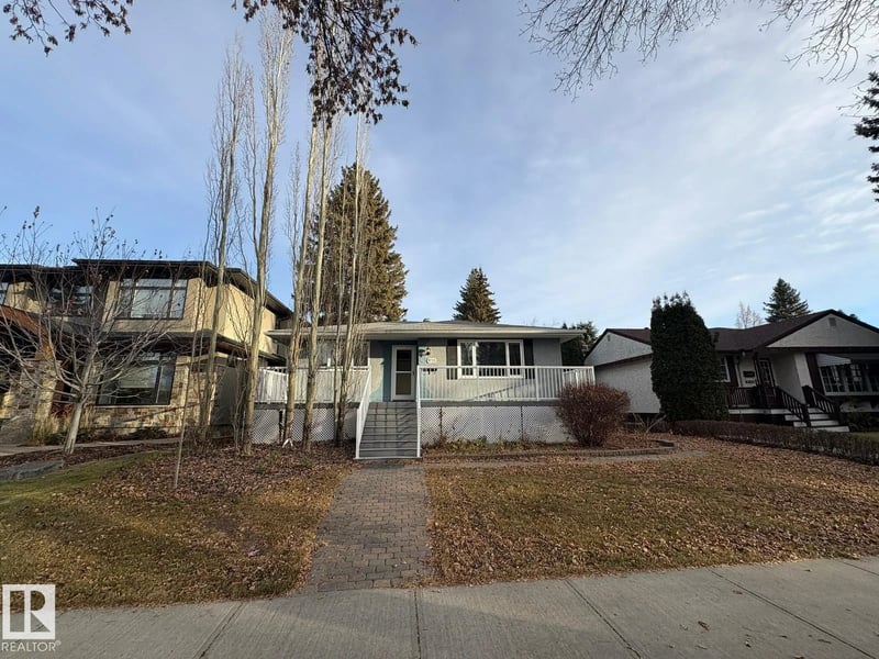 9733 143 ST NW, Edmonton, Alberta, T5N2R3, Edmonton, Alberta — photo 1 of 5