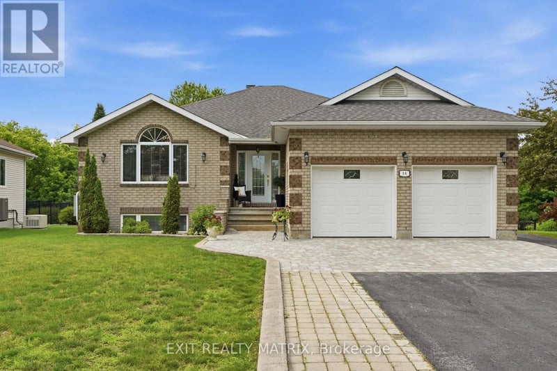 16 Richelieu Street, Russell, Ontario, K0A1W0, Russell, Ontario — photo 1 of 5