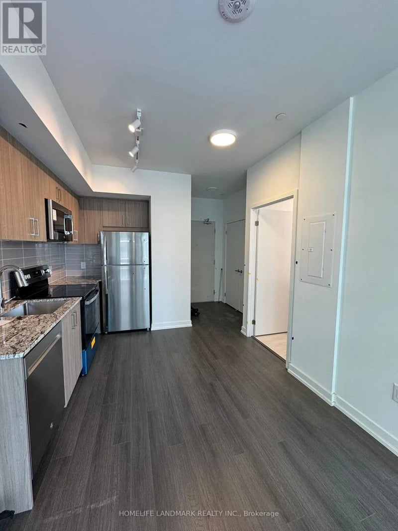 #1805 4010 Eglinton Avenue West, Toronto (Humber Heights), Ontario, M9A0G5, Toronto (Humber Heights), Ontario — photo 1 of 5