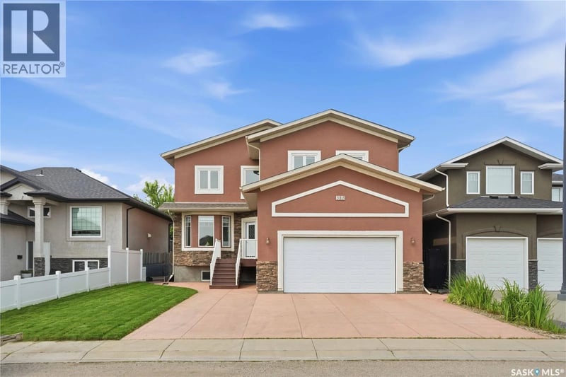 315 Waters CRESCENT, Saskatoon, Saskatchewan, S7W0A5, Saskatoon, Saskatchewan — photo 1 of 5