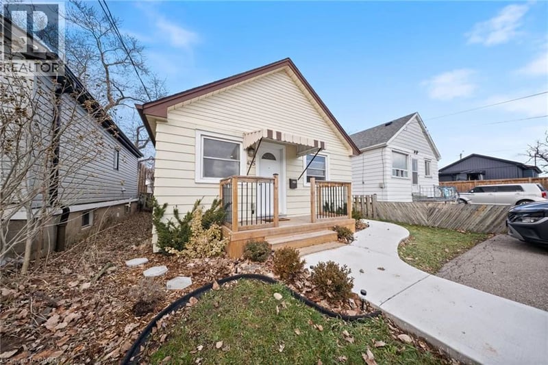 435 WAVERLY Street, Hamilton, Ontario, L8H6R5, Hamilton, Ontario — photo 1 of 5